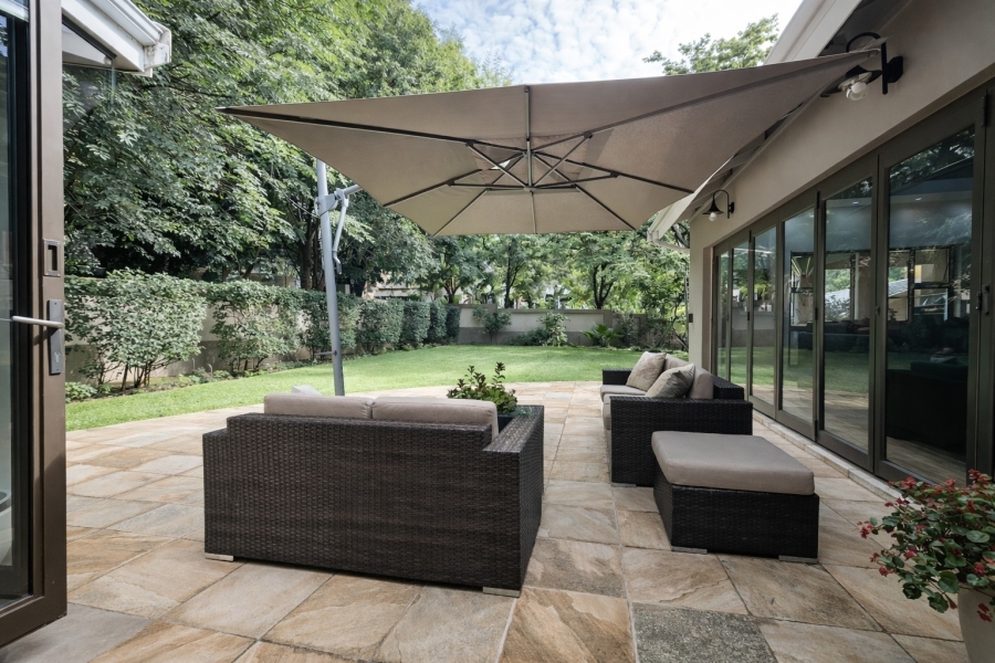 6 Bedroom Property for Sale in Cashan North West